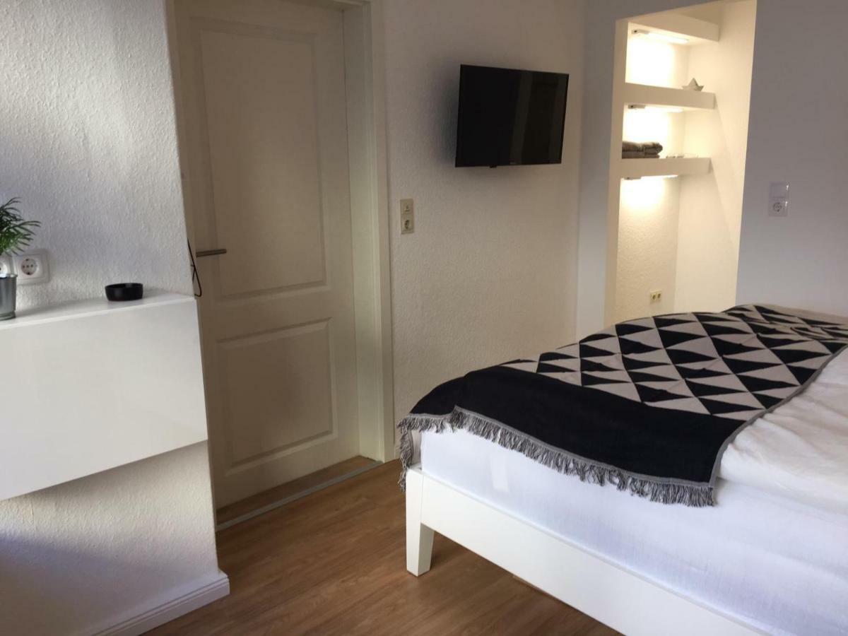 Zentral Gelegenes Ferienzimmer Moellner Seestrasse ภายนอก รูปภาพ